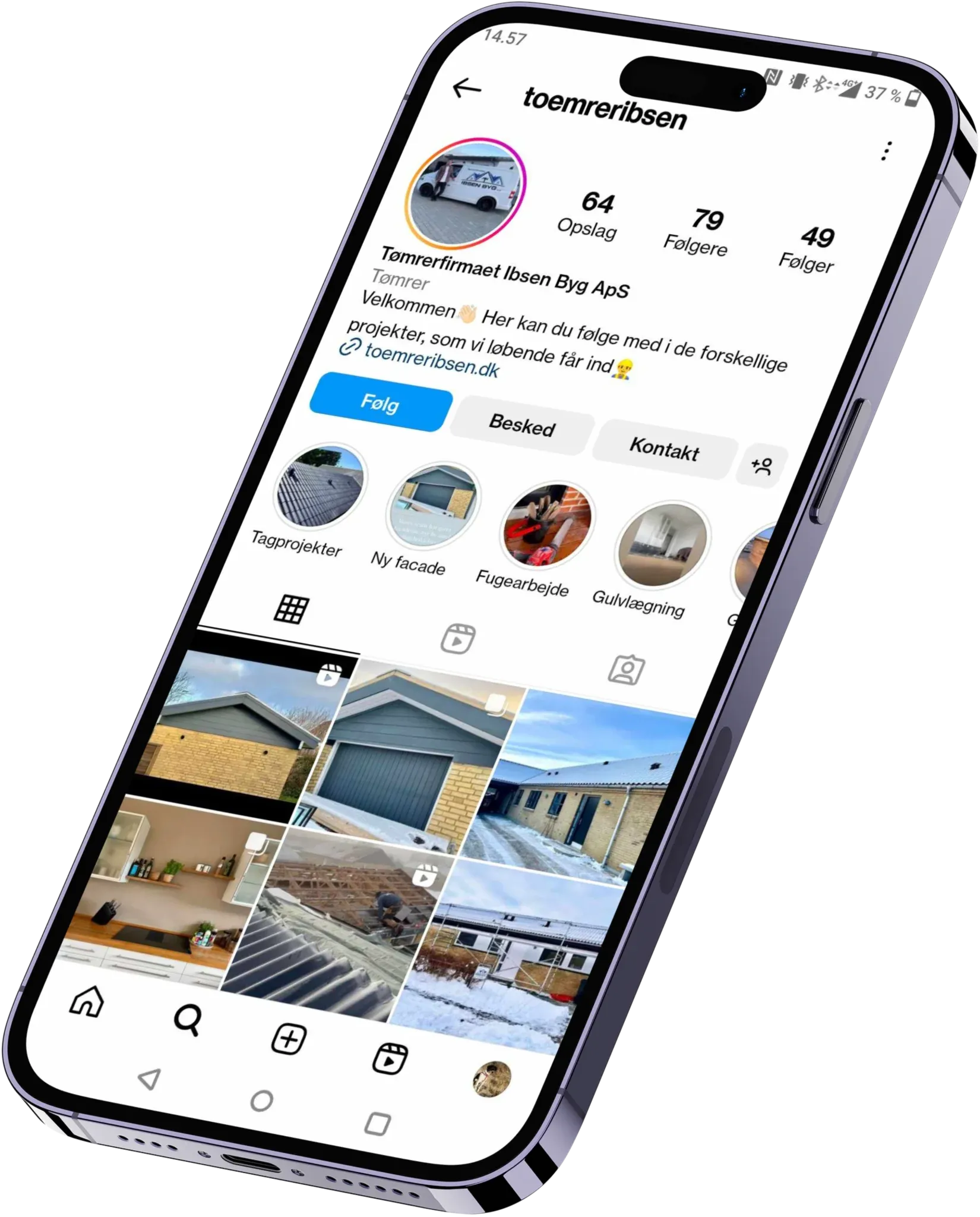 Tømrervirksomhedens Instagram-profil på smartphone-skærm